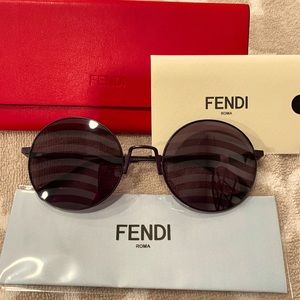 Fendi sunglasses model 248